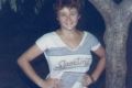 girl_under_tree